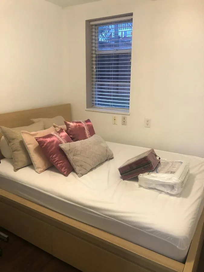 Quiet-Comfy 3 Bedroom Home On A Tree Lined Street In Kits Vancouver