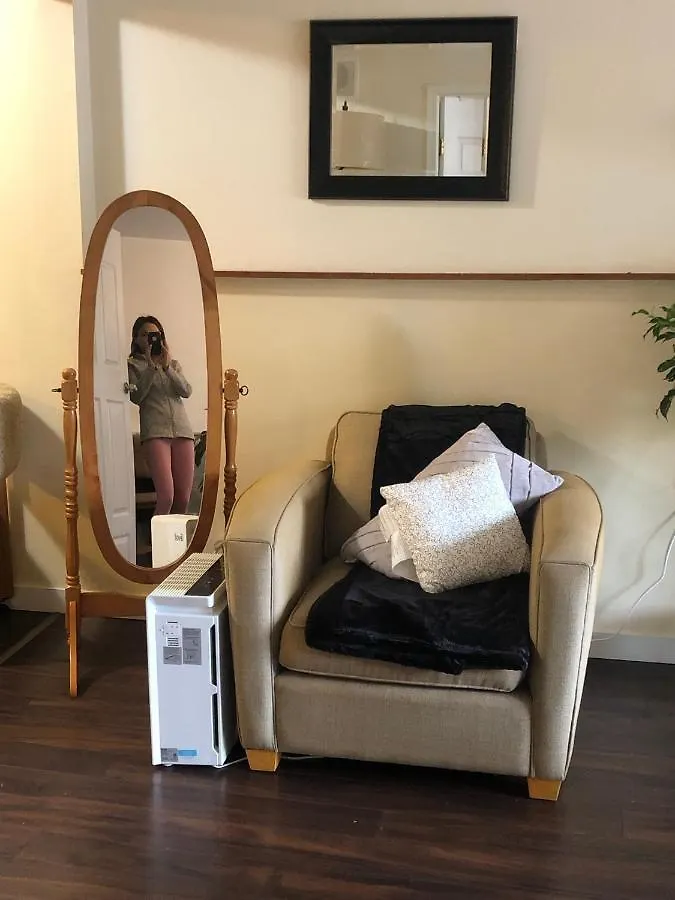 Quiet-Comfy 3 Bedroom Home On A Tree Lined Street In Kits Vancouver Kanada