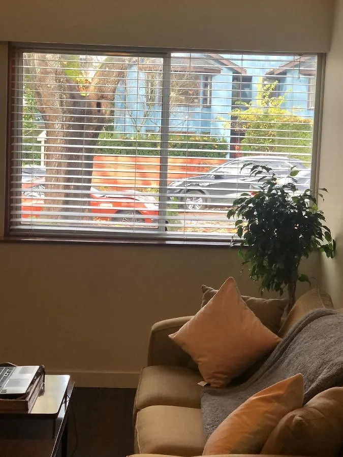 Ferienhaus Quiet-Comfy 3 Bedroom Home On A Tree Lined Street In Kits Vancouver Kanada